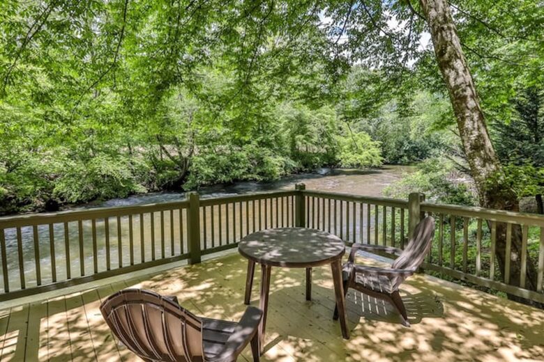 Ellijay Riverfront Cabin - Ellijay, Georgia