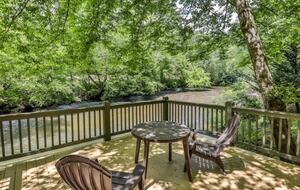 Ellijay Riverfront Cabin - Ellijay, Georgia