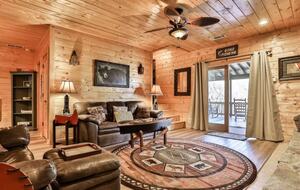 Ellijay Riverfront Cabin - Ellijay, Georgia