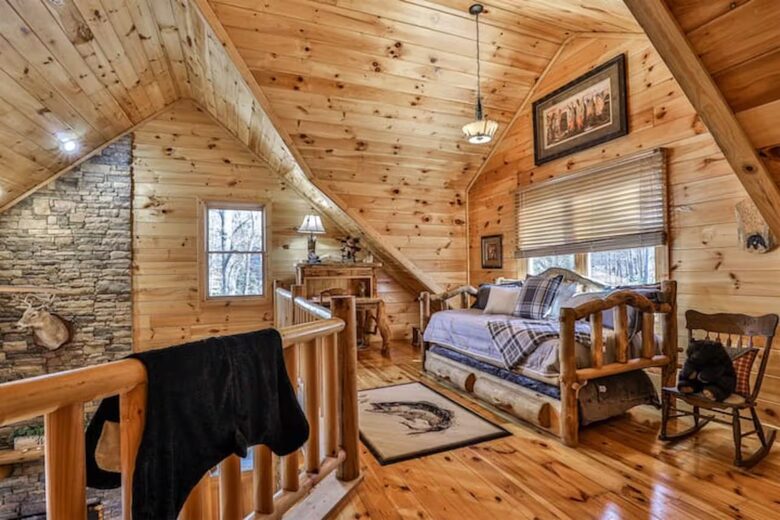 Ellijay Riverfront Cabin - Ellijay, Georgia