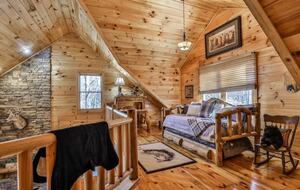 Ellijay Riverfront Cabin - Ellijay, Georgia