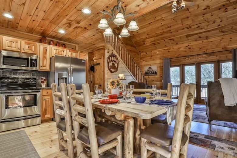 Ellijay Riverfront Cabin - Ellijay, Georgia