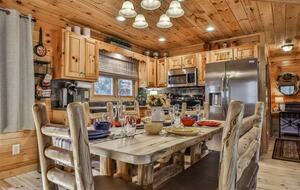 Ellijay Riverfront Cabin - Ellijay, Georgia