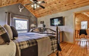 Ellijay Riverfront Cabin - Ellijay, Georgia