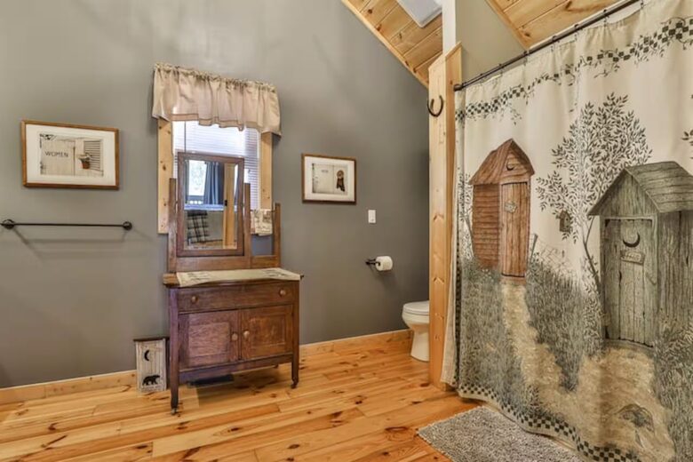 Ellijay Riverfront Cabin - Ellijay, Georgia