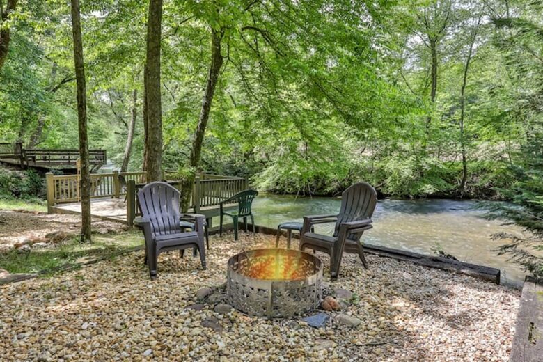 Ellijay Riverfront Cabin - Ellijay, Georgia