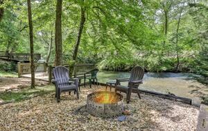 Ellijay Riverfront Cabin - Ellijay, Georgia