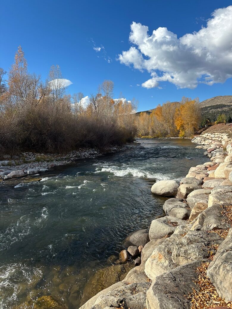 Roaring Fork River Mountain Escape - Basalt, Colorado
