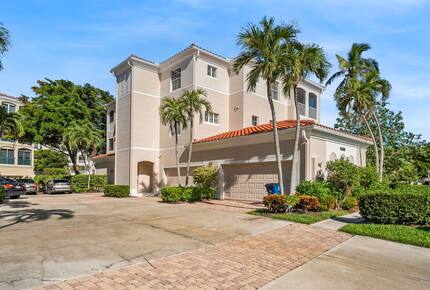 Gulf Harbour Condo with Golf Course Views - Fort Myers, Florida