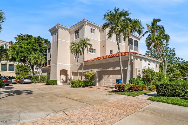 Gulf Harbour Condo with Golf Course Views - Fort Myers, Florida
