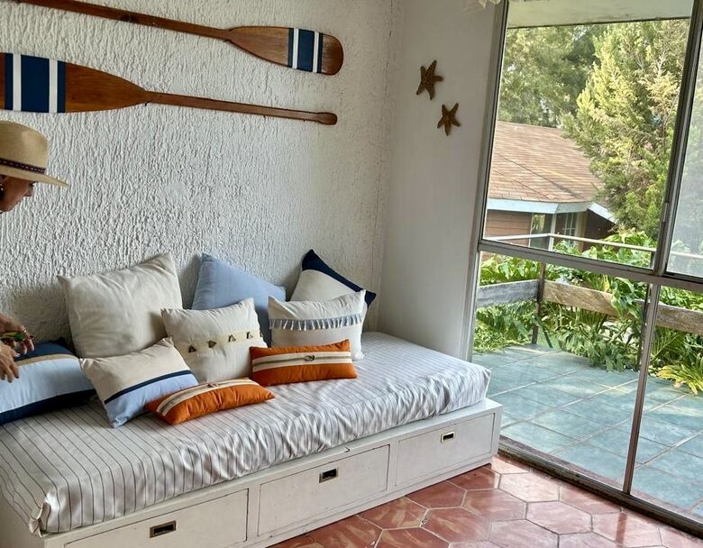Lake Chapala Estate with Dock and Sport Court - Tuxcueca, Mexico