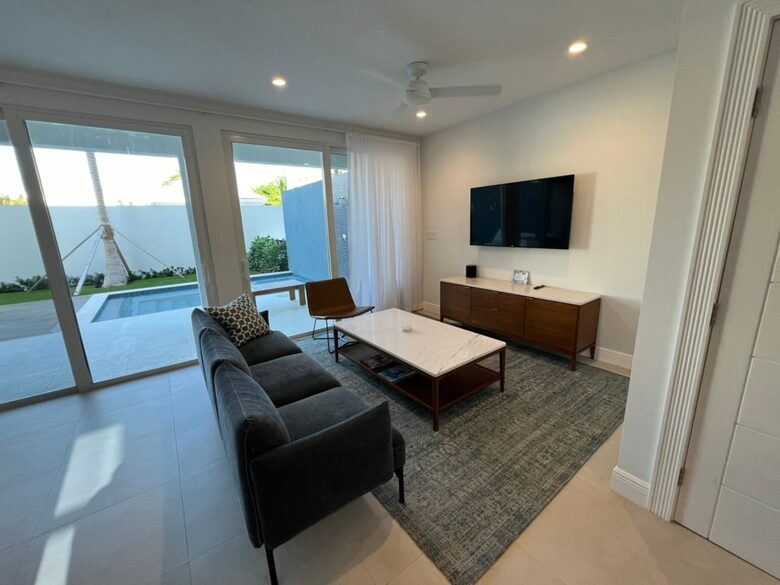 Sleek Grace Bay Retreat - Providenciales, Turks and Caicos Islands