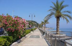 Charming Varazze Coastal Apartment - Varazze, Italy