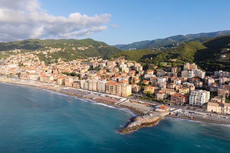Charming Varazze Coastal Apartment - Varazze, Italy