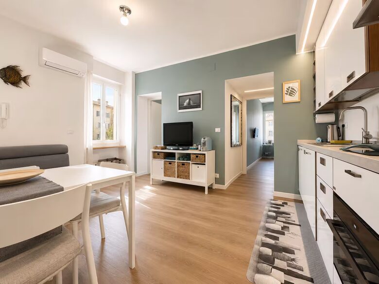 Charming Varazze Coastal Apartment - Varazze, Italy
