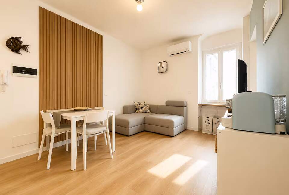 Charming Varazze Coastal Apartment - Varazze, Italy