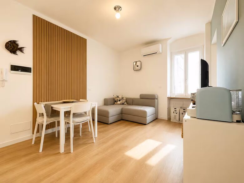 Charming Varazze Coastal Apartment - Varazze, Italy