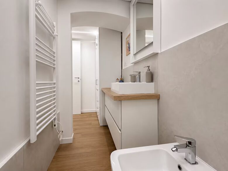 Charming Varazze Coastal Apartment - Varazze, Italy