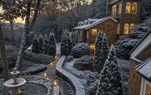 Holiday 2026 | Hudson Valley Luxury Retreat in Woodstock - Woodstock, New York