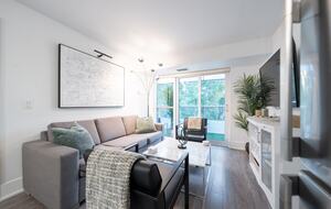 Entertainment District Retreat with CN Tower Views - Toronto, Canada