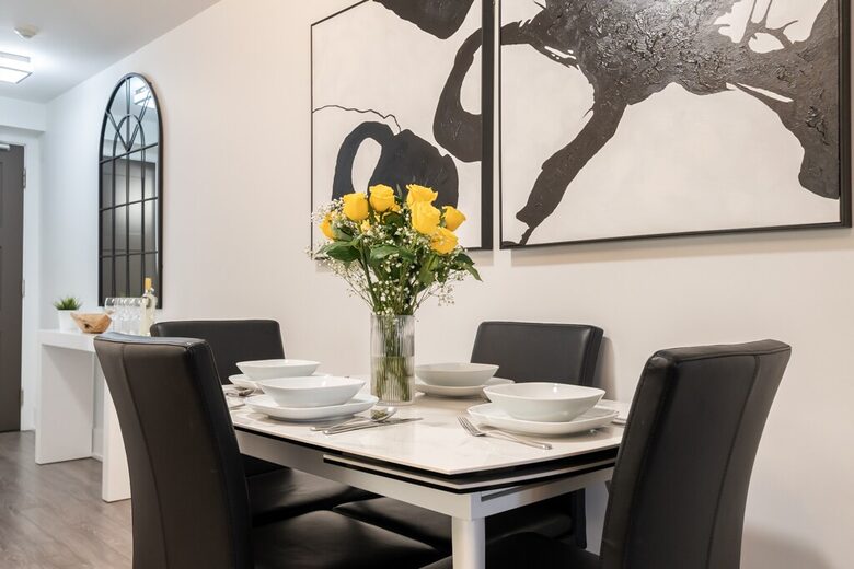 Entertainment District Retreat with CN Tower Views - Toronto, Canada