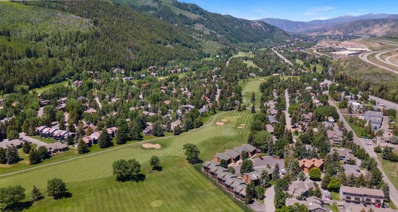 Four-Season Retreat Between Vail and Beaver Creek - Avon, Colorado