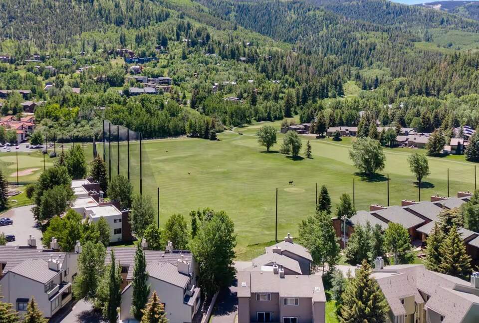Four-Season Retreat Between Vail and Beaver Creek - Avon, Colorado