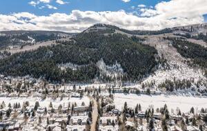 Four-Season Retreat Between Vail and Beaver Creek - Avon, Colorado