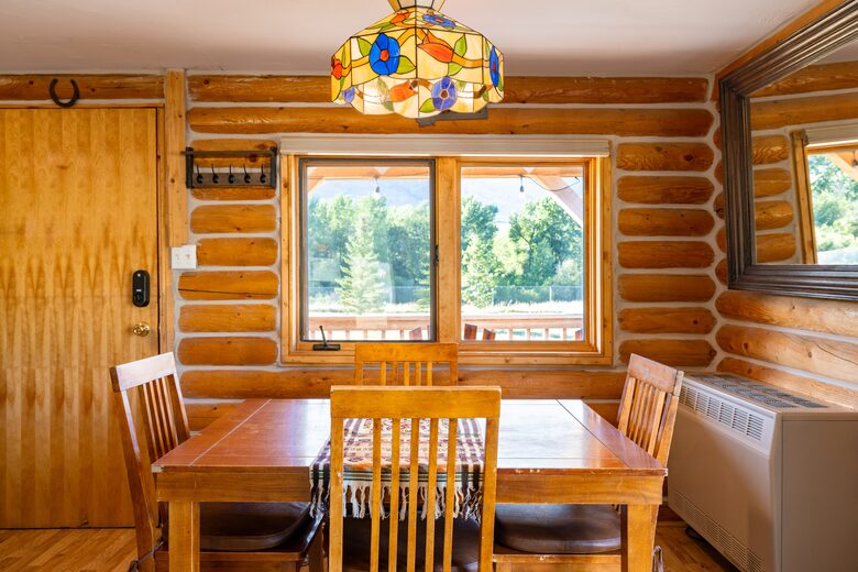บ้านไม้ Mill Creek บนพื้นที่ส่วนตัว 80 เอเคอร์ - Anaconda, Montana