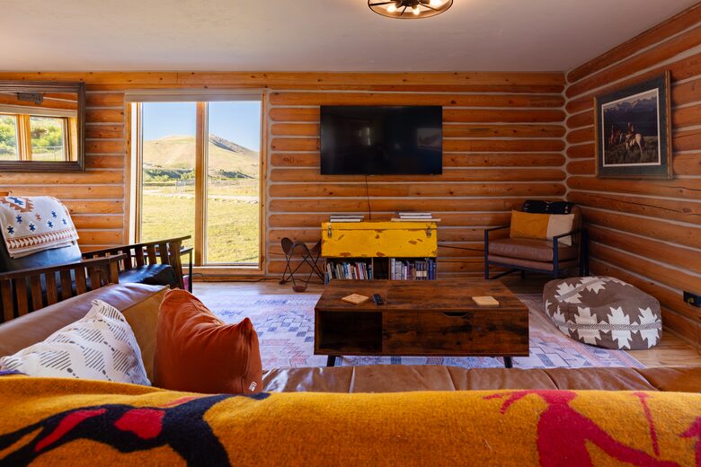 บ้านไม้ Mill Creek บนพื้นที่ส่วนตัว 80 เอเคอร์ - Anaconda, Montana