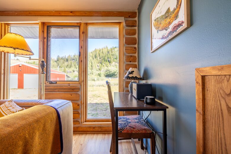 บ้านไม้ Mill Creek บนพื้นที่ส่วนตัว 80 เอเคอร์ - Anaconda, Montana