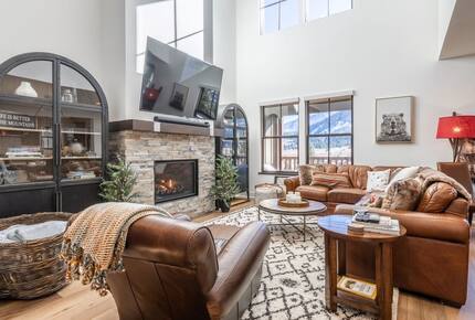 Luxury Mammoth Escape Near Eagle Lodge - Mammoth Lakes, California