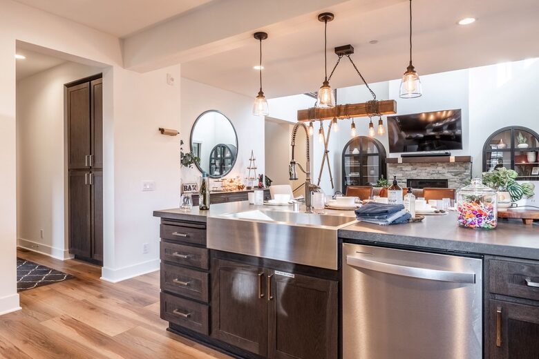 Luxury Mammoth Escape Near Eagle Lodge - Mammoth Lakes, California