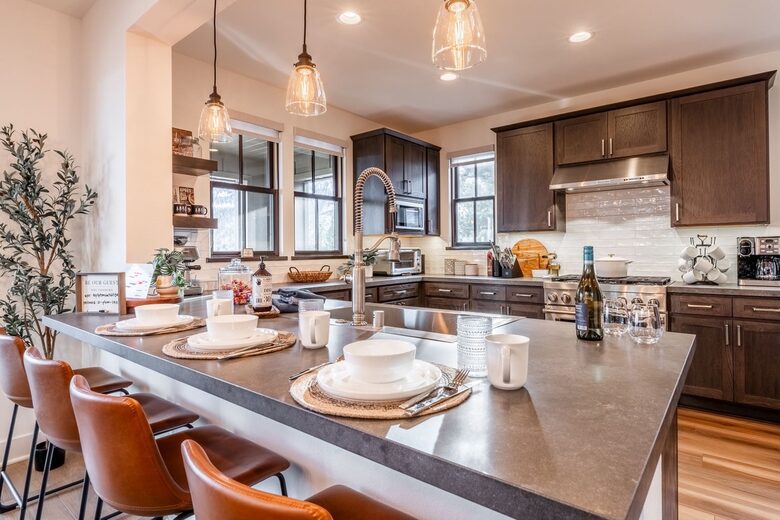 Luxury Mammoth Escape Near Eagle Lodge - Mammoth Lakes, California