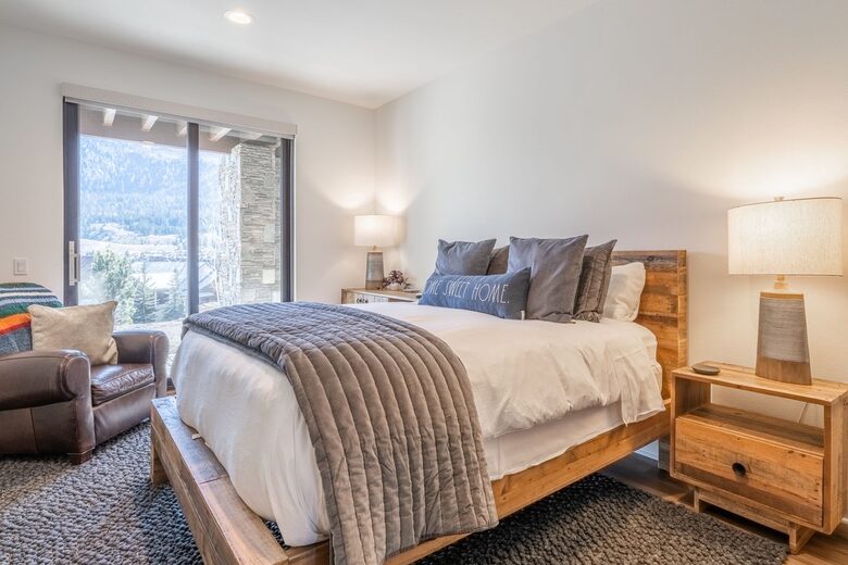 Luxury Mammoth Escape Near Eagle Lodge - Mammoth Lakes, California