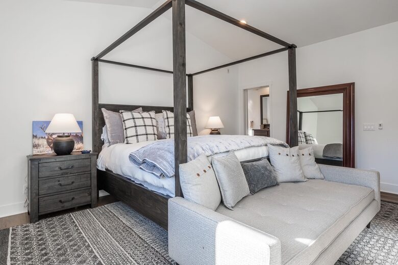 Luxury Mammoth Escape Near Eagle Lodge - Mammoth Lakes, California