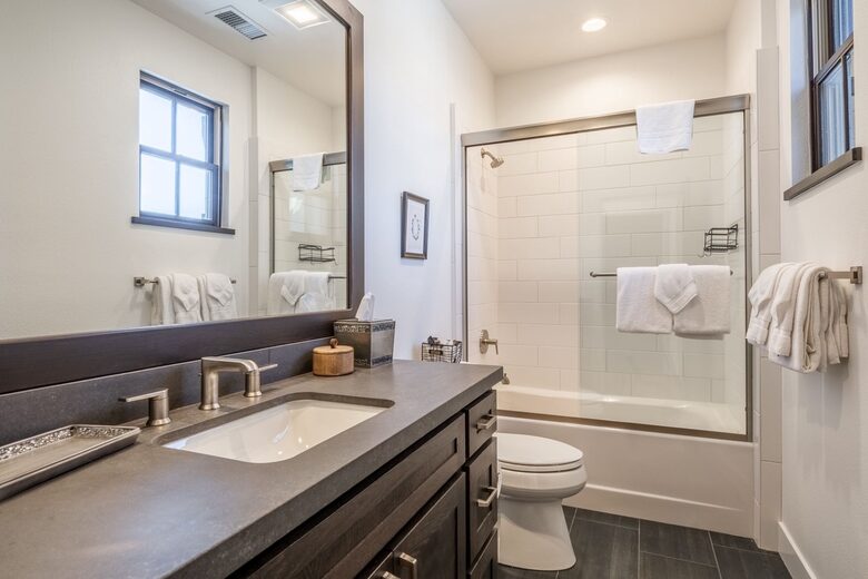 Luxury Mammoth Escape Near Eagle Lodge - Mammoth Lakes, California
