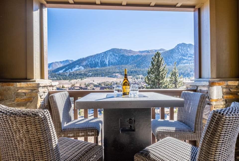 Luxury Mammoth Escape Near Eagle Lodge - Mammoth Lakes, California