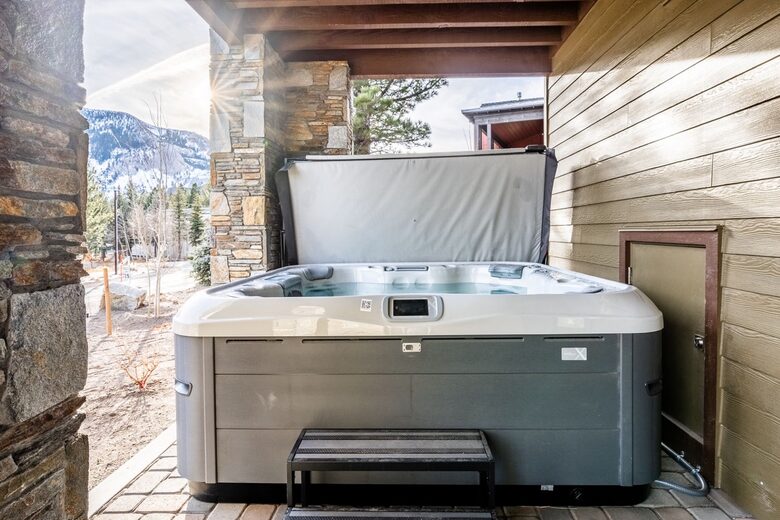 Luxury Mammoth Escape Near Eagle Lodge - Mammoth Lakes, California