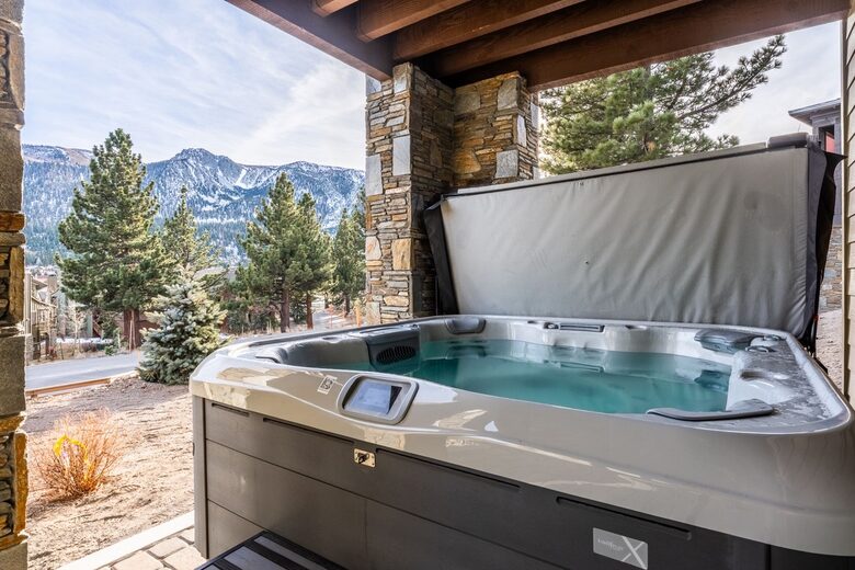 Luxury Mammoth Escape Near Eagle Lodge - Mammoth Lakes, California