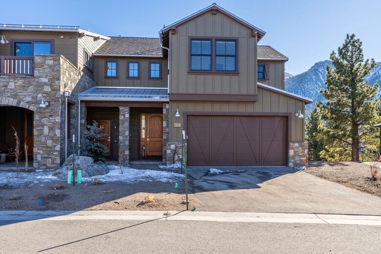 Luxury Mammoth Escape Near Eagle Lodge - Mammoth Lakes, California