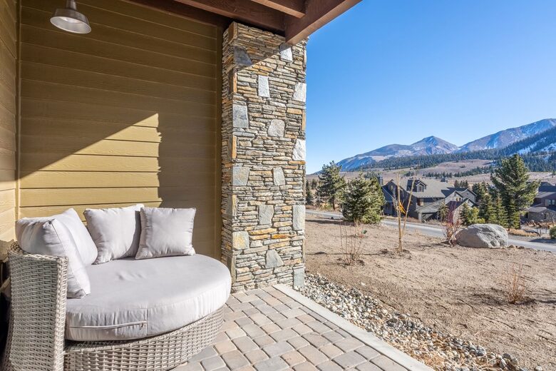 Luxury Mammoth Escape Near Eagle Lodge - Mammoth Lakes, California