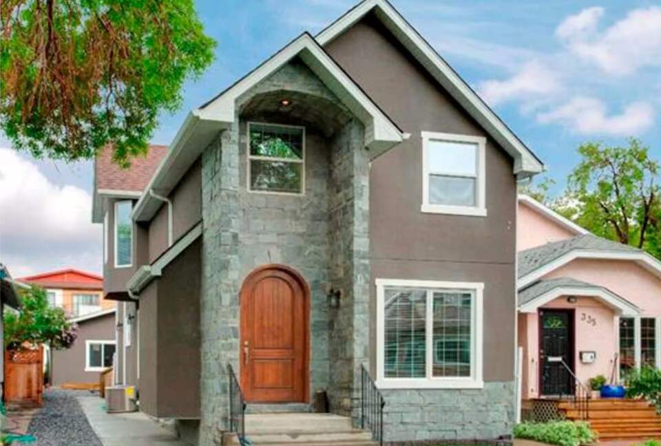 Contemporary Calgary Escape Near Downtown - Calgary, Canada