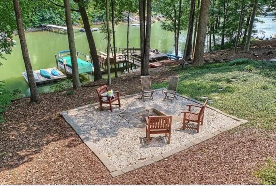 Lake Norman Cabin with Dock and Diving Board - Mooresville, North Carolina