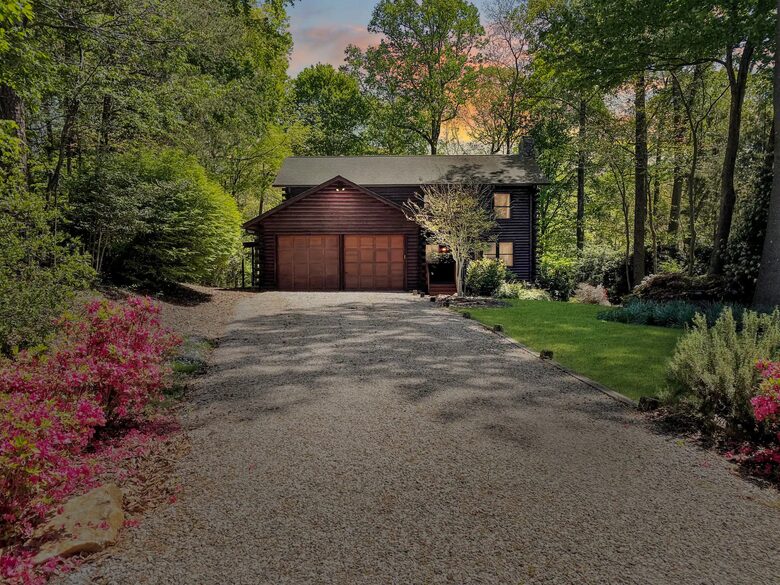 Lake Norman Cabin with Dock and Diving Board - Mooresville, North Carolina