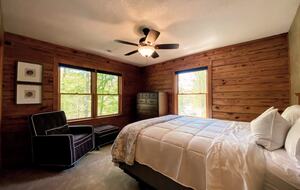Lake Norman Cabin with Dock and Diving Board - Mooresville, North Carolina
