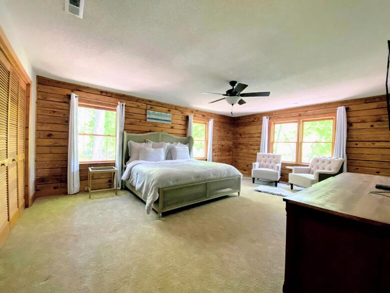 Lake Norman Cabin with Dock and Diving Board - Mooresville, North Carolina