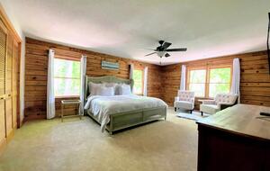 Lake Norman Cabin with Dock and Diving Board - Mooresville, North Carolina