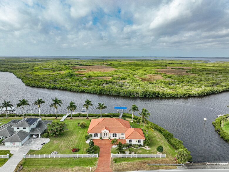 Port Charlotte Waterfront Retreat with Private Dock - Port Charlotte, Florida