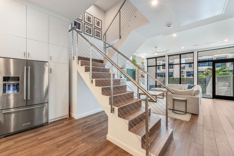 Contemporary Coastal Home in Grand Cayman - George Town, Cayman Islands
